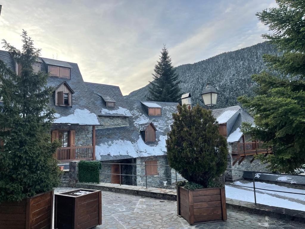 Baqueira 1500 Pie De Pistas Apartamento Cuilas Naut Aran Buitenkant foto